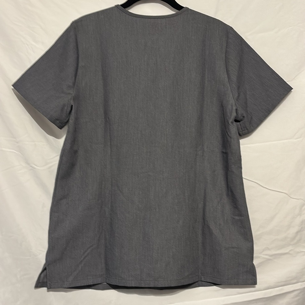 Figs Casma Three-Pocket Scrub Top women’s - Picture 7 of 9